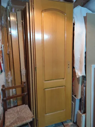 Puertas de madera maciza