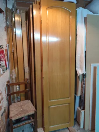 Puertas de madera maciza