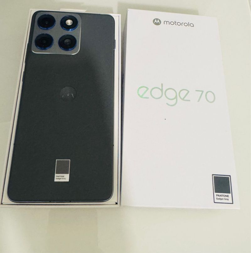 Motorola Edge 70 Negro/Gris + Funda afbeelding 2
