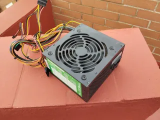 Fuente de alimentación para ordenador