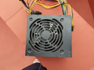 Fuente de alimentación para ordenador