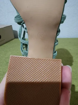 Sandalias de tacón verdes