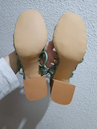 Sandalias de tacón verdes