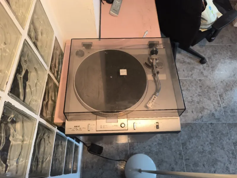 Tocadiscos Akai Direct Drive
