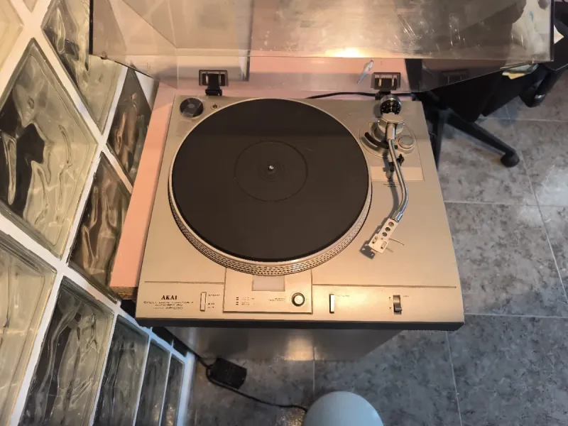 Tocadiscos Akai Direct Drive afbeelding 2