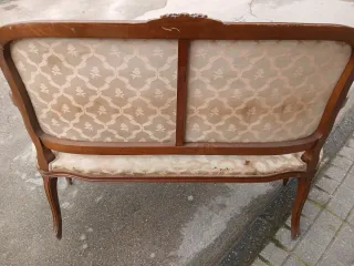 Sofá Estilo Luis XVI Tapizado