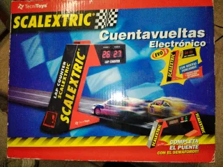 Scalextric Cuenta Vueltas y Semáforo EVO 1