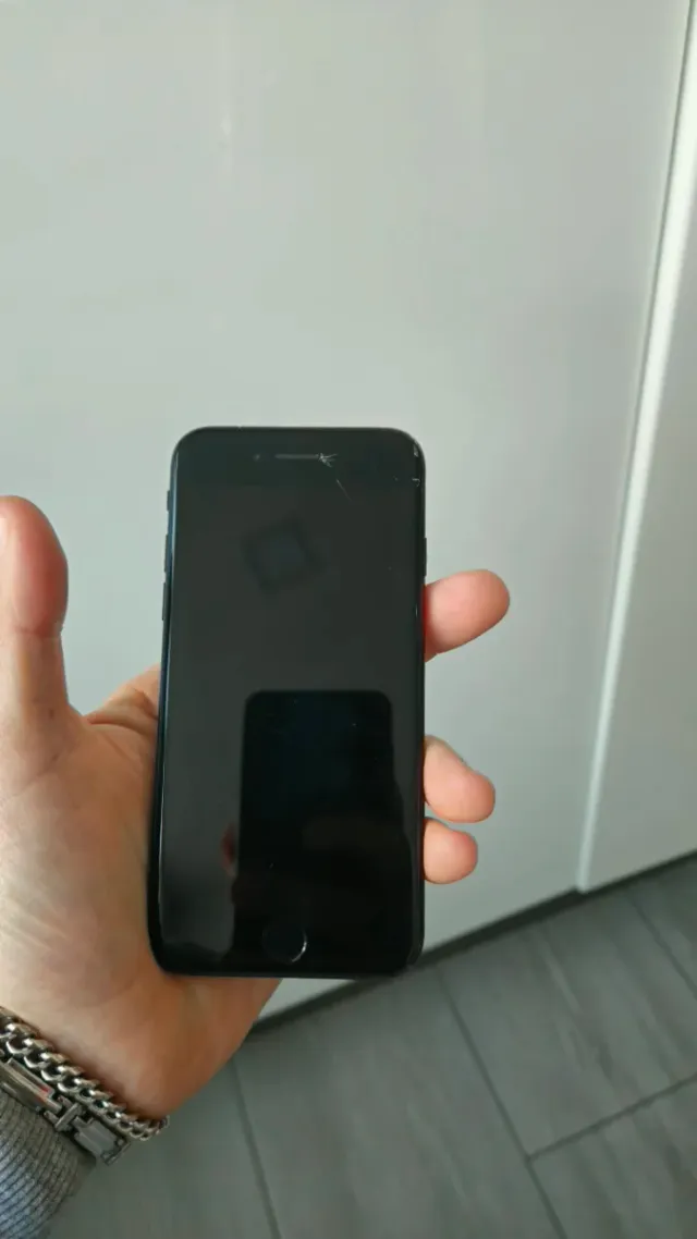 Apple iPhone