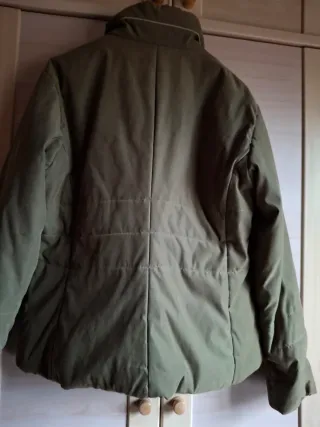 Chaqueta acolchada verde oliva