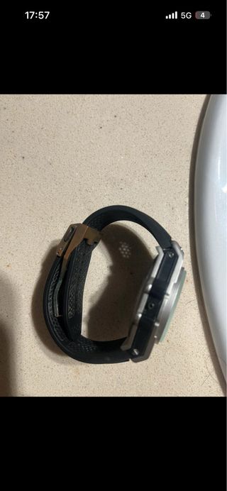 Reloj de chico plateado y negro