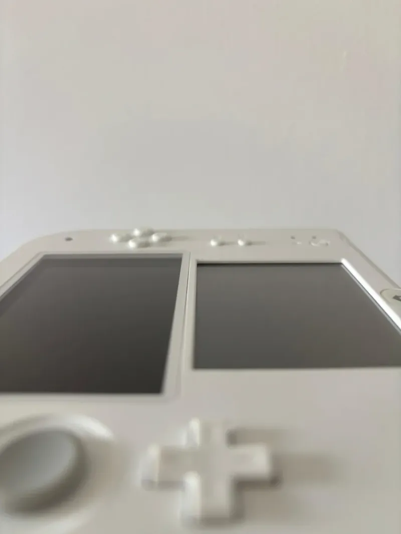 Nintendo 2DS Roja y Blanca afbeelding 4