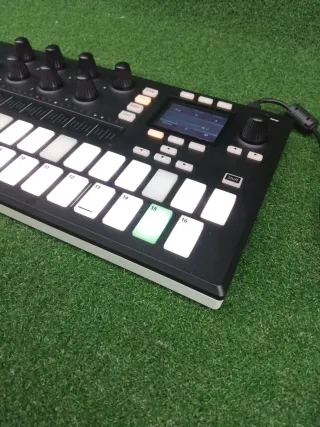 PreSonus ATOM SQ Teclado MIDI