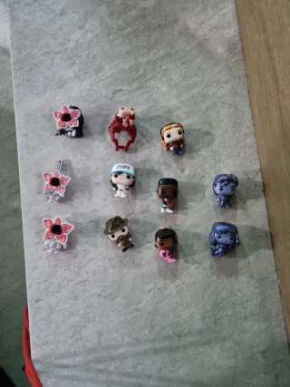 11 Figuras Kinder Joy Stranger Things