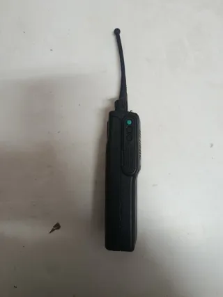 Radio Motorola HT1000 16 Canales