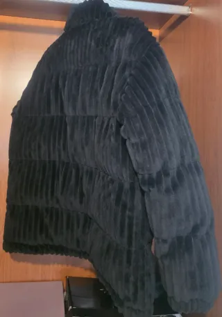 Puffer de terciopelo negro