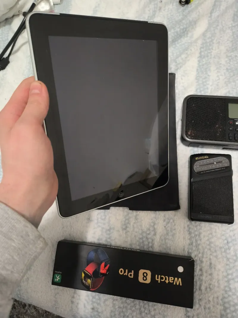 Lote: iPad, Smartwatch y Radio afbeelding 2