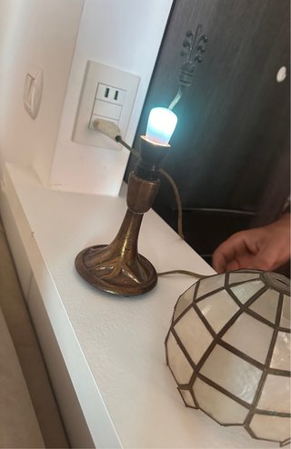 Lampada vintage in vetro e metallo
