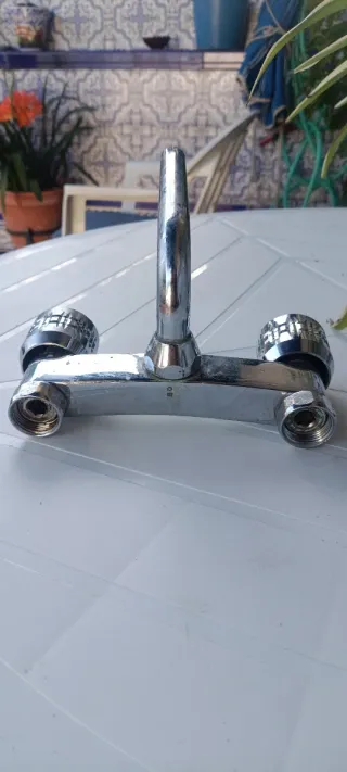 Grifo agua fría/caliente