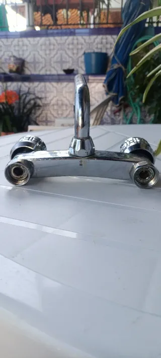 Grifo agua fría/caliente