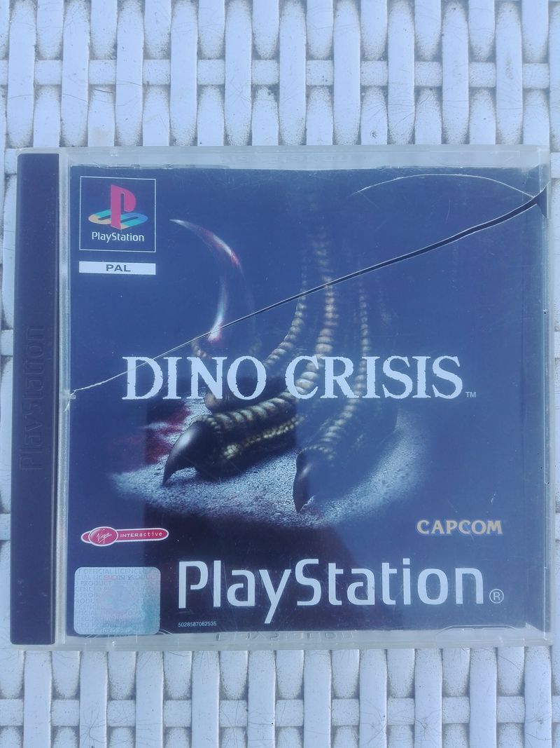 PS1 Dino Crisis Capcom