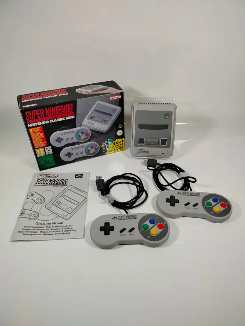 Super Nintendo Classic Mini SNES con caja