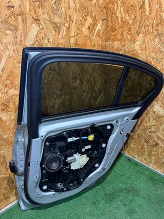 Puerta Trasera Derecha BMW G20