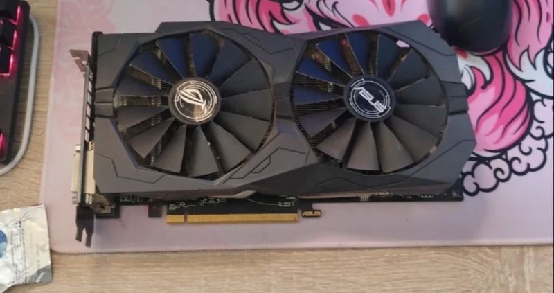 Tarjeta Gráfica Asus RX 570 4GB