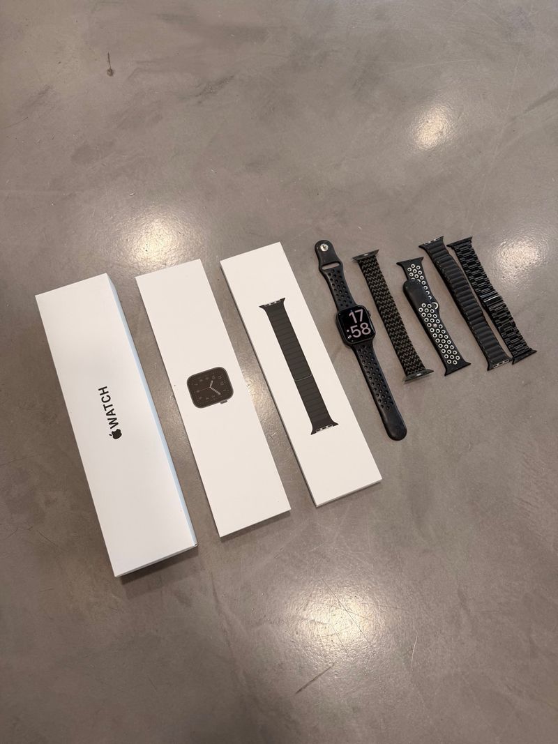 Apple Watch SE 44mm Gris Espacial