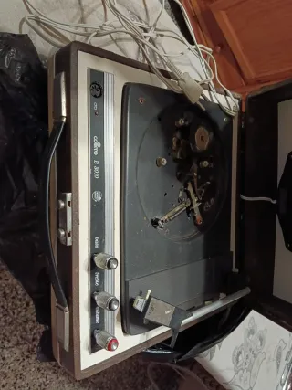 Tocadiscos Cosmo Beige