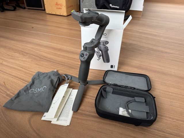 Dji Osmo Mobile 3 Combo Gimbal