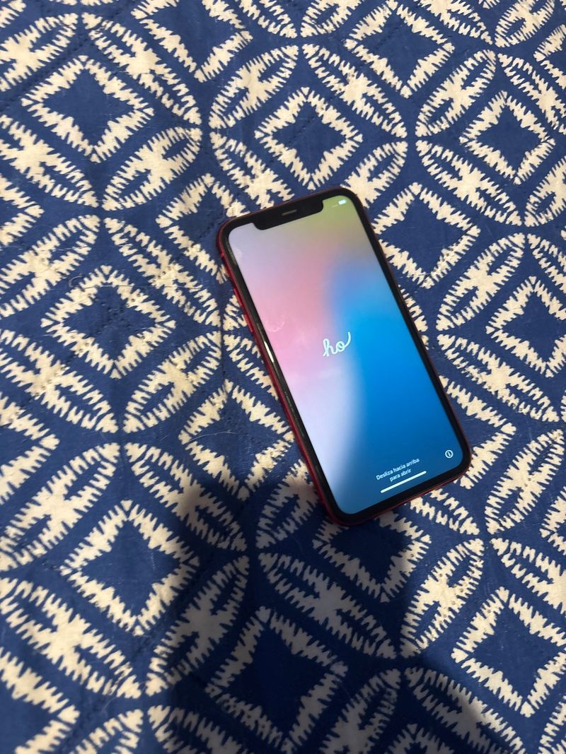iPhone 11 64GB Rojo