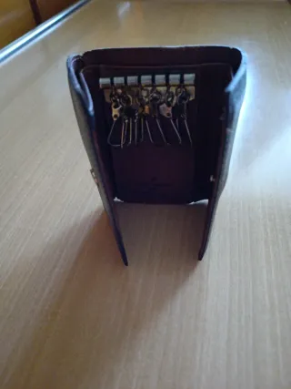 Porta llaves Louis Vuitton Monogram Marrón