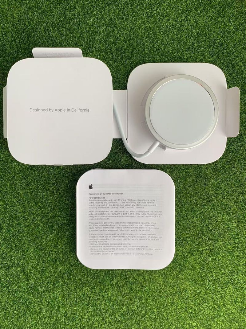 Lote Adaptador iPhone 20w/MagSafe 15w/Cable lightn afbeelding 5
