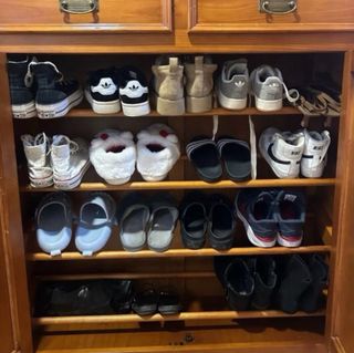 Zapatero de madera