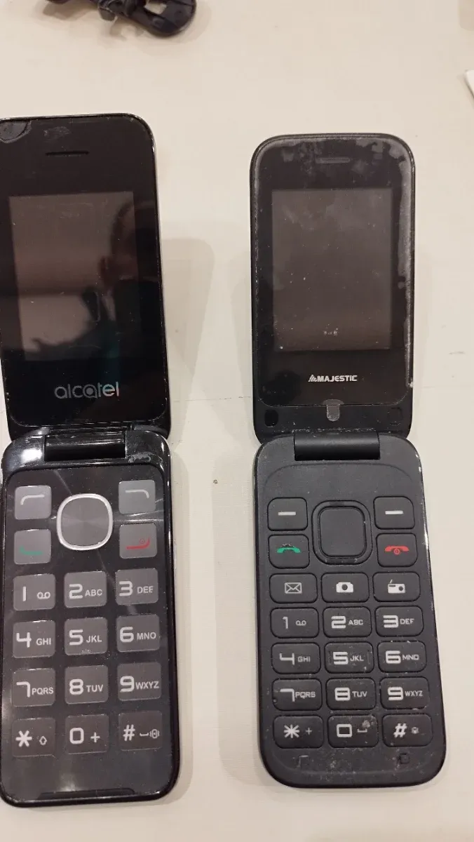 Lote de 3 teléfonos Majestic, LG, Alcatel afbeelding 9