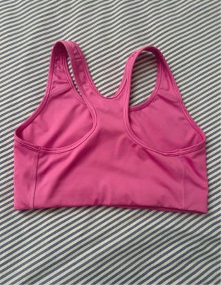 Top deportivo Nike rosa talla M