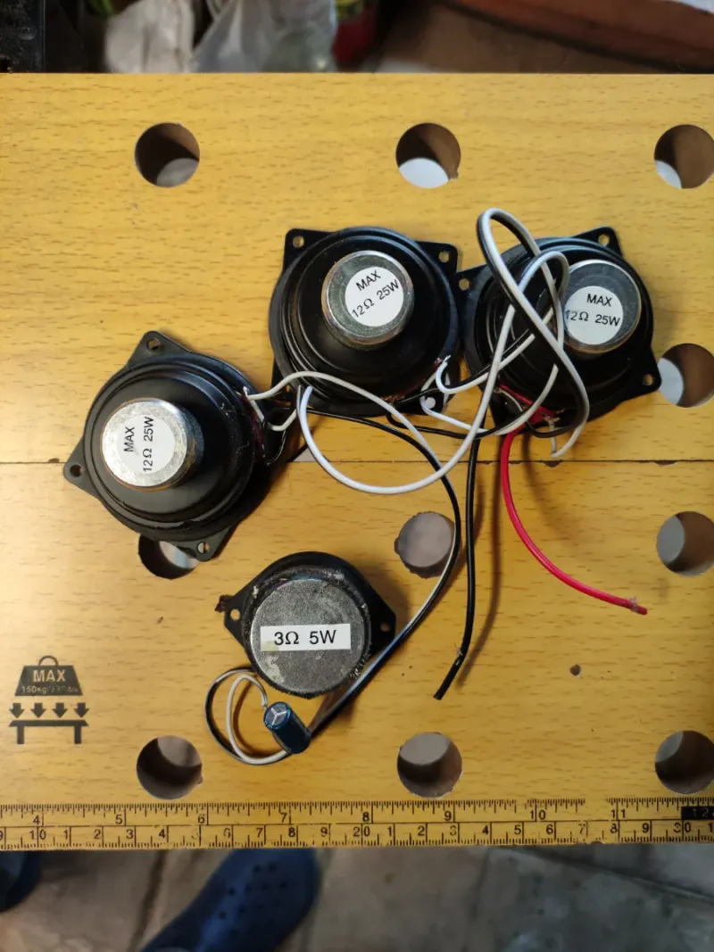 Altavoces Vieta 12Ω 25W y 3Ω 5W