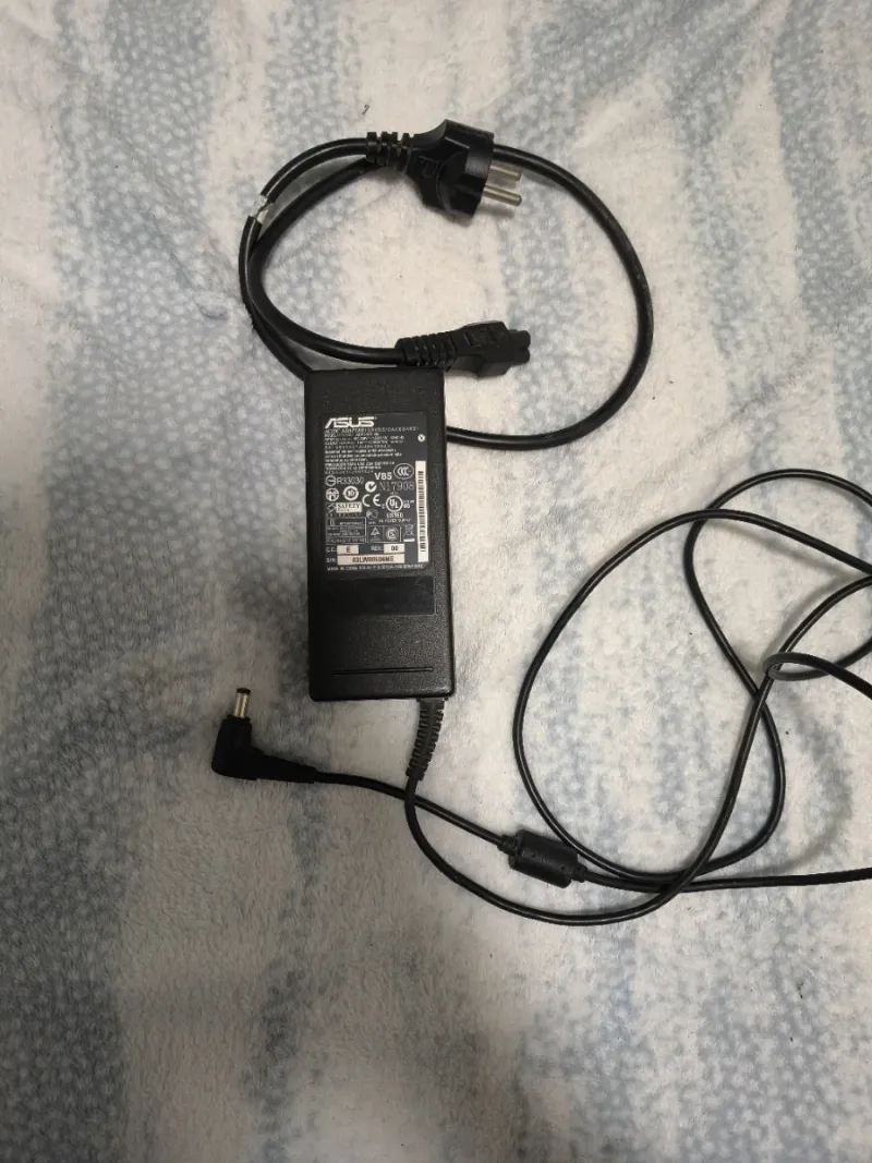 Cargador Adaptador ASUS 90W 4.74a 19v adp90cd