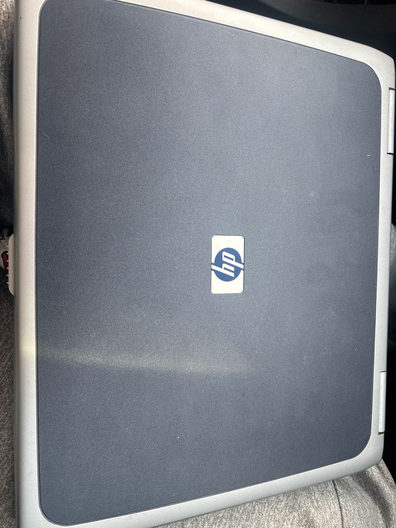Portátil HP Gris y Plateado