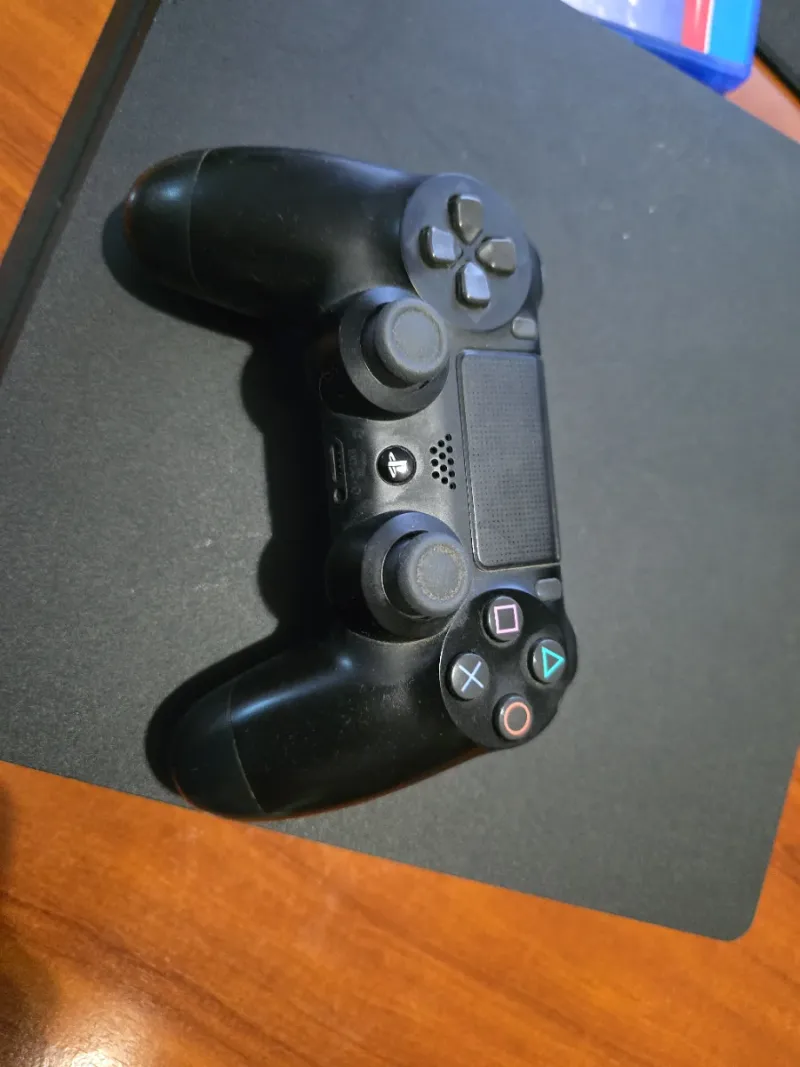 PS4 Slim 1TB + Mando + Juegos afbeelding 4