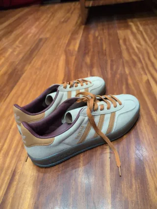 Adidas Gazelle Hombre Talla 44 Beige/Naranja