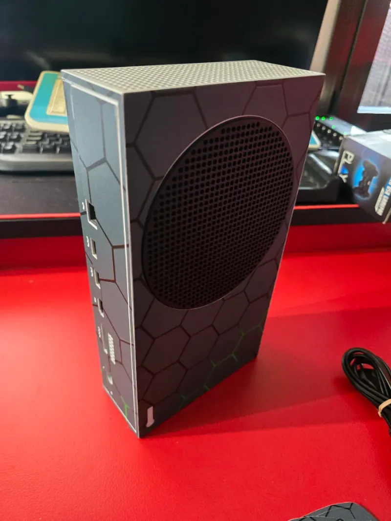 Xbox Series S + Mando Vinilada afbeelding 3