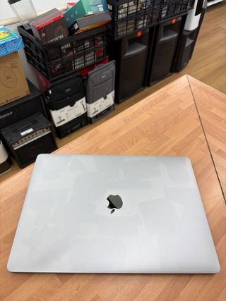MacBook Pro 2017 15” i7 16GB RAM 256GB SSD