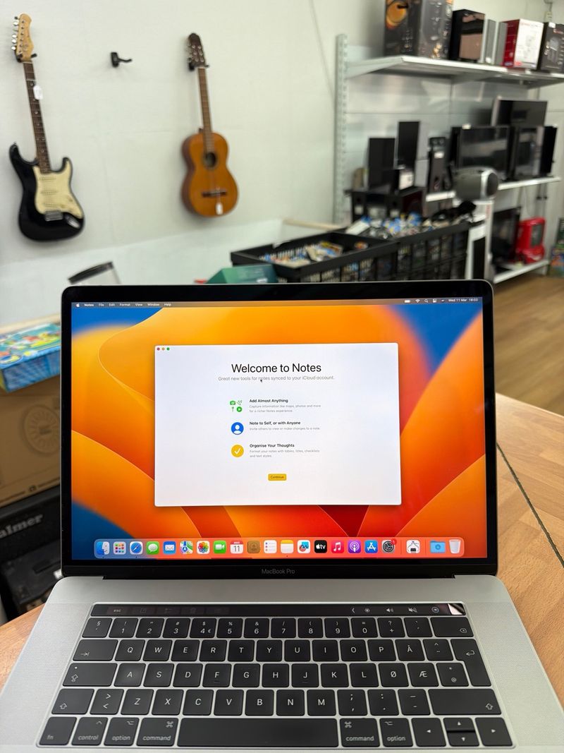 MacBook Pro 2017 15” i7 16GB RAM 256GB SSD afbeelding 7
