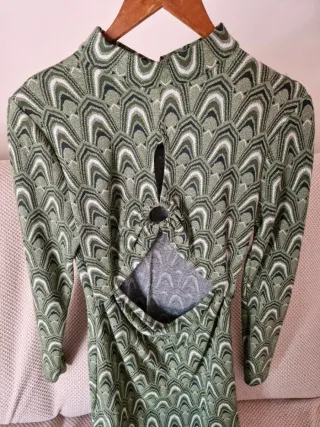 Vestido Bershka estampado verde