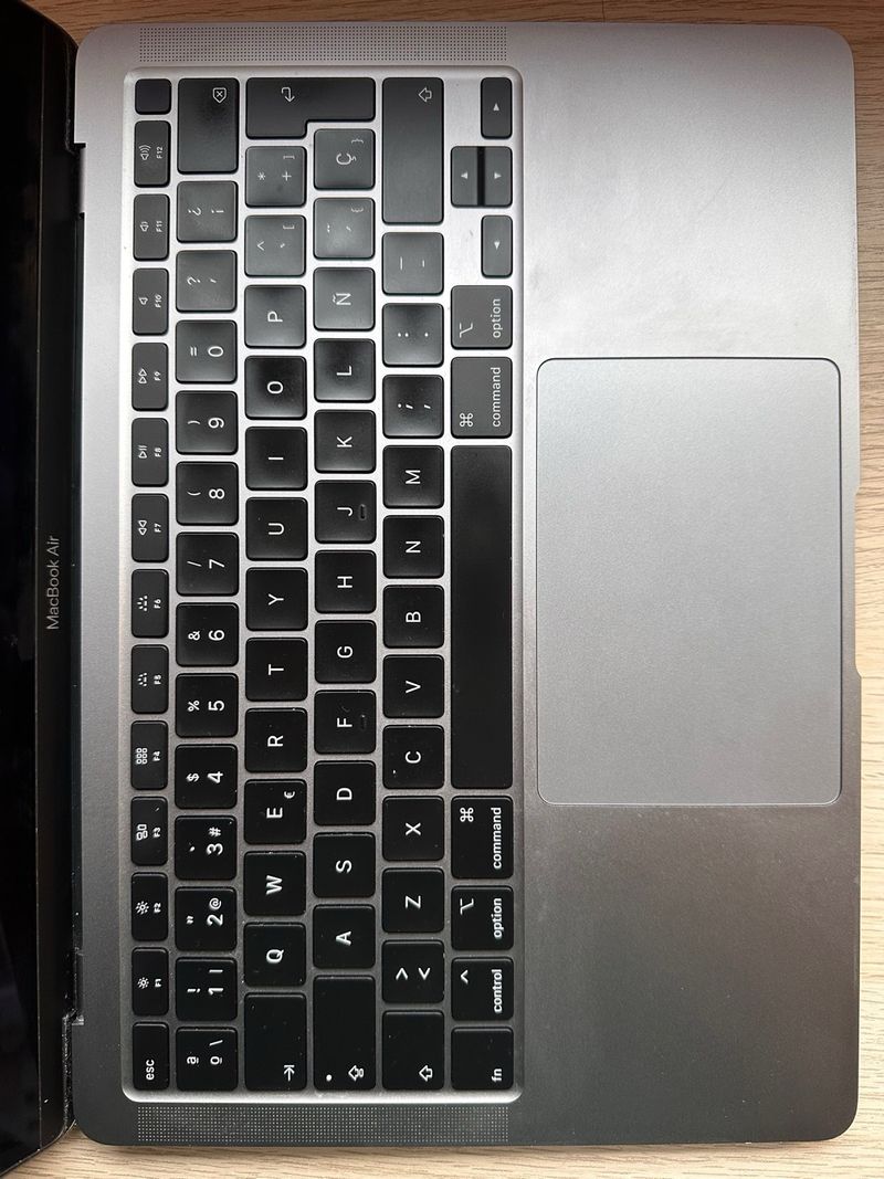 MacBook Air 13” 2020 i5 8GB 256GB SSD GrisEspacial afbeelding 2
