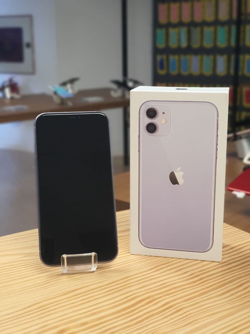 IPHONE 11 128GB MALVA 100% BATERIA afbeelding 2