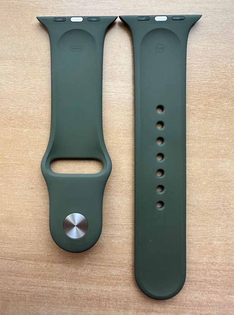 Apple Watch 44mm. Khaki Sport Band S/M afbeelding 2
