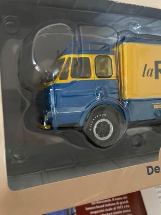 Camion 1/43 Alfa Romeo Mille La Rinascente