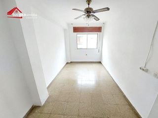 Piso en venta en Santa Rosa - Valdeolleros en Córdoba